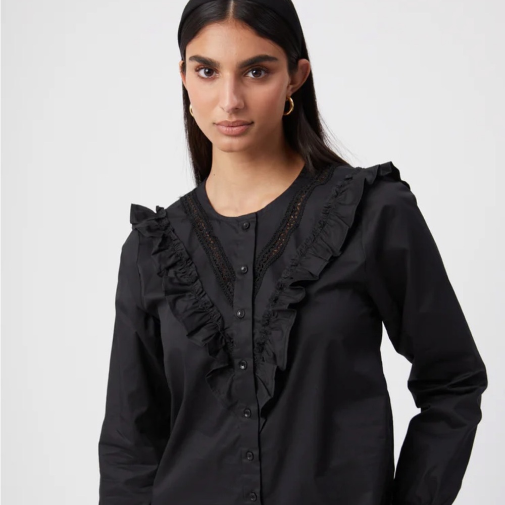 The Shirt by Rochelle Behrens The Lindsay L